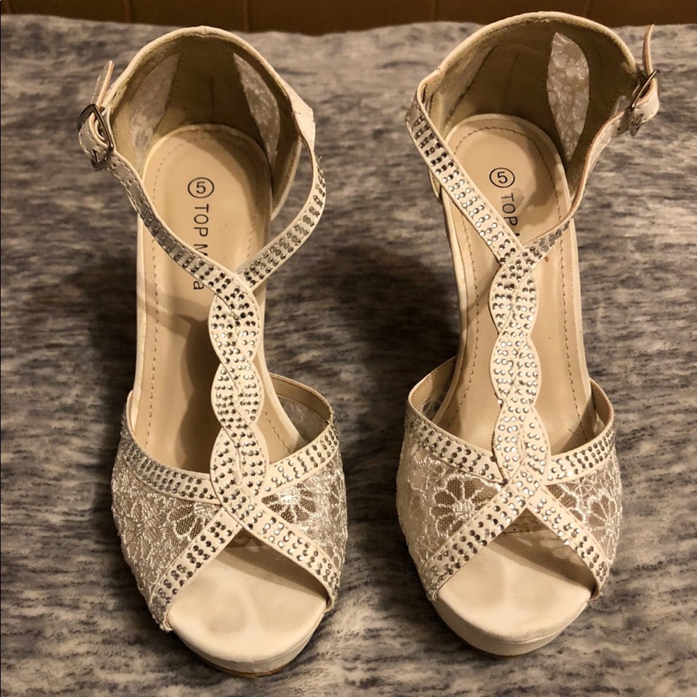 Top Moda Lace & Rhinestone Heels - Picture 3 of 3